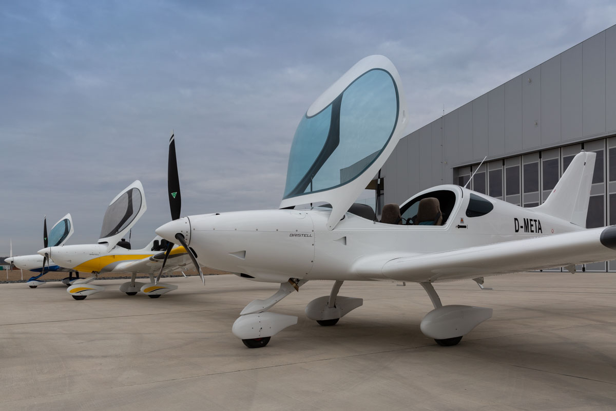 4 BRISTELL airplanes heading to Germany