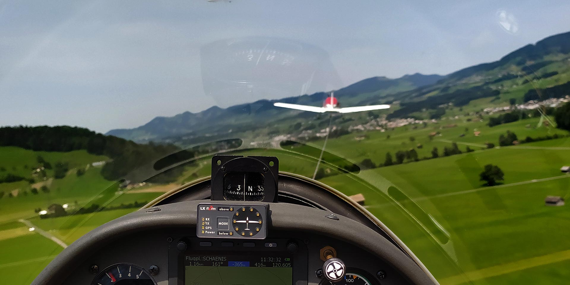 Glider towing exhibition in Swiss airclub Schänis