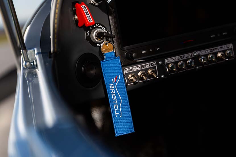 BRISTELL Shop / Key Ring light blue