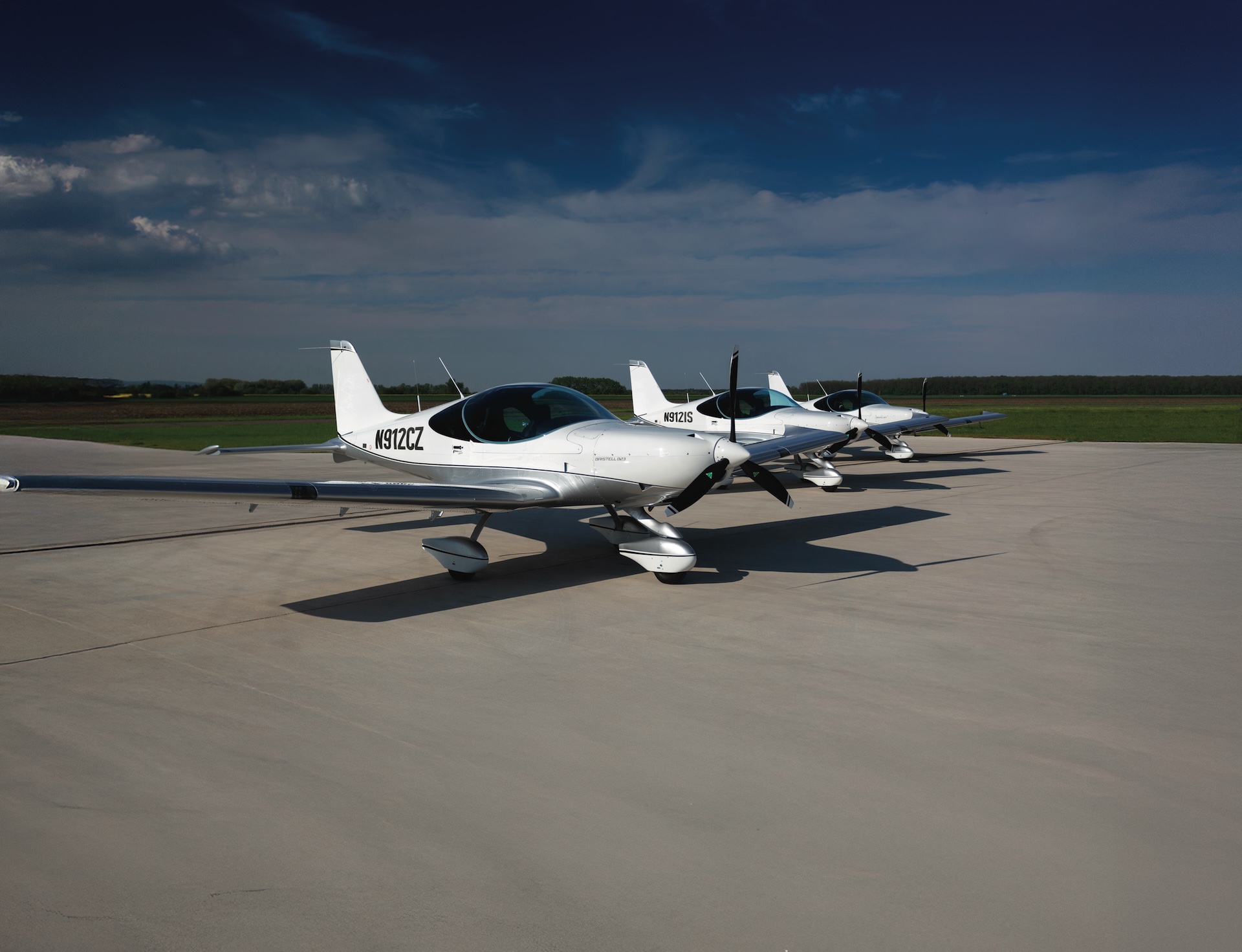 bristell flight school airplane